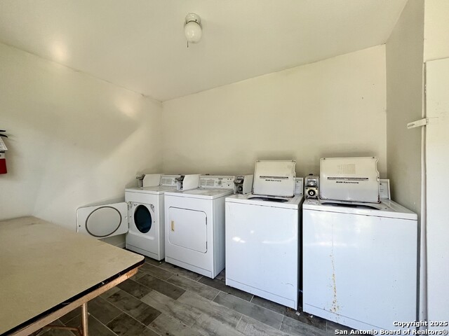 Image 26 of 28 For 311 San Antonio E 201