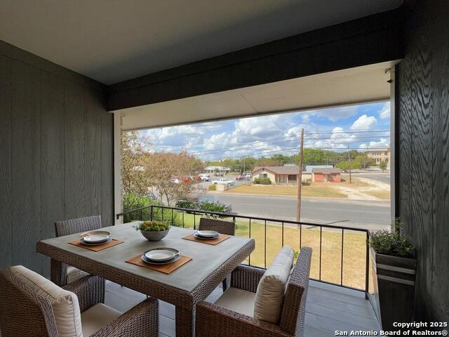 Image 5 of 28 For 311 San Antonio E 201