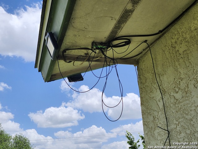 Image 13 of 25 For 6611 Peachtree