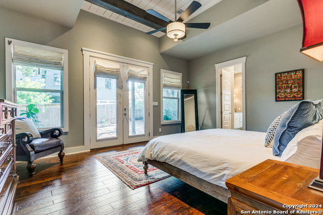 Image 13 of 25 For 242 Elmview Pl E