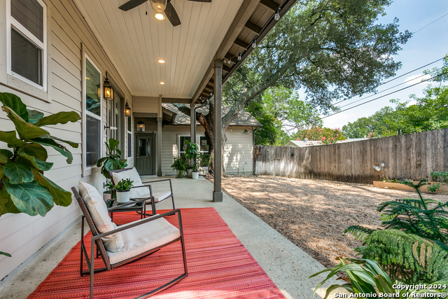 Image 24 of 25 For 242 Elmview Pl E