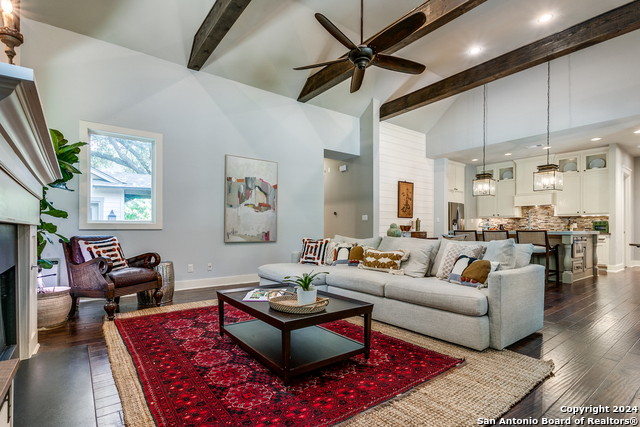 Image 4 of 25 For 242 Elmview Pl E