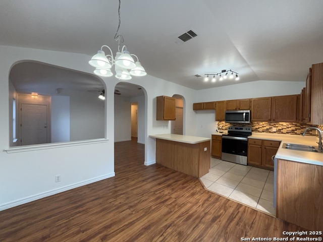 Image 12 of 51 For 10352 Bobcat Bluff