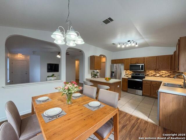 Image 4 of 51 For 10352 Bobcat Bluff