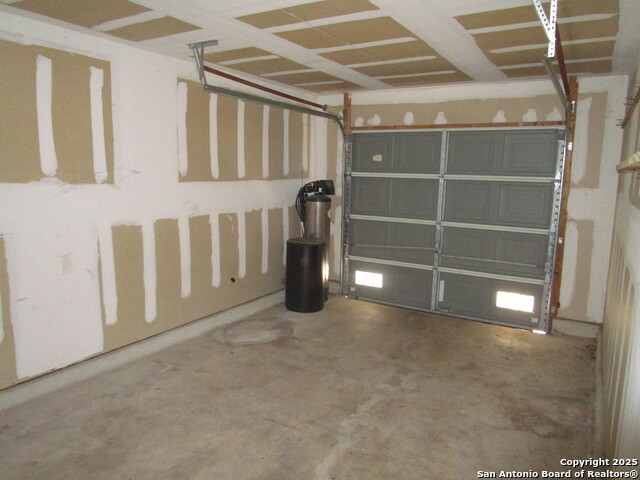 Listing photo id 12 for 3502 Bottomless