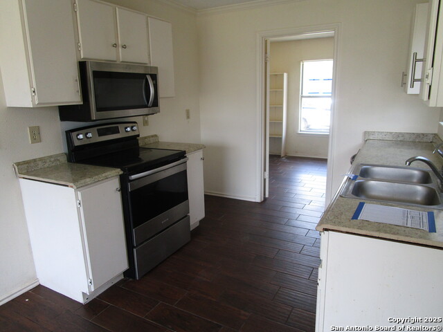 Listing photo id 2 for 3502 Bottomless