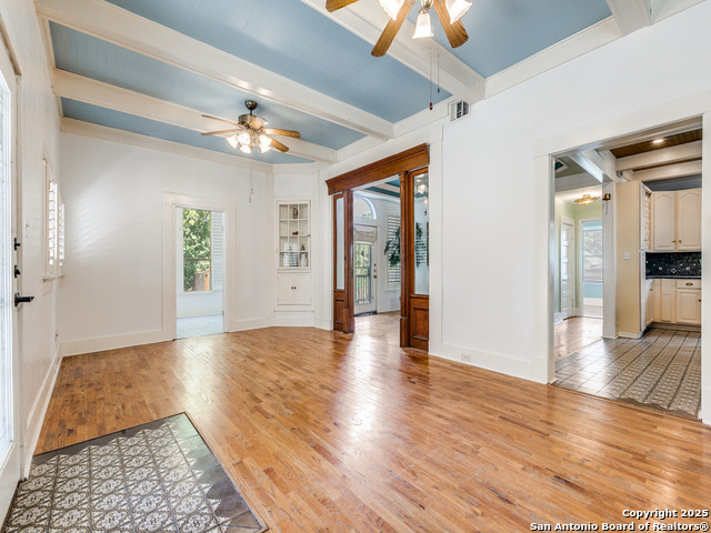 Image 4 of 29 For 228 Woodlawn W