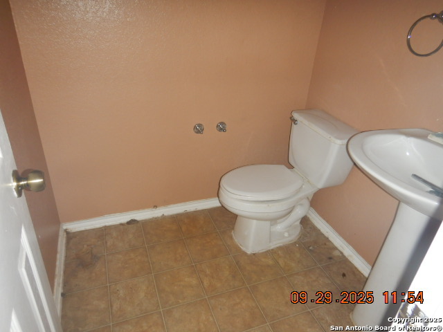 Image 3 of 19 For 10610 Terrace Plain