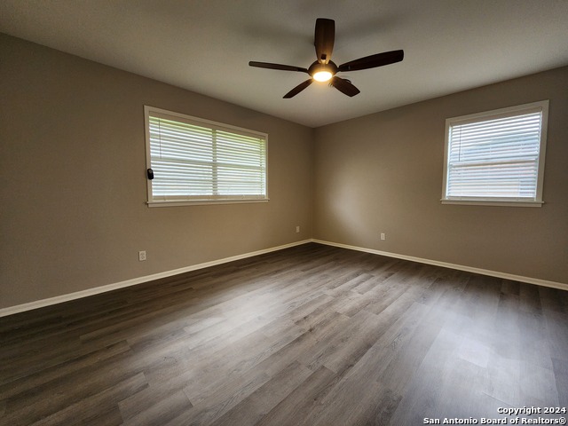 Listing photo id 13 for 273 Meadow Ave