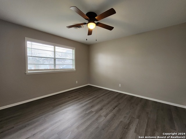 Listing photo id 20 for 273 Meadow Ave