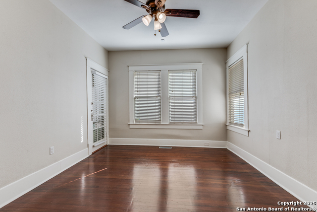 Image 12 of 15 For 330 Gramercy Pl W