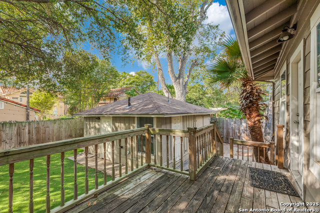 Image 14 of 15 For 330 Gramercy Pl W