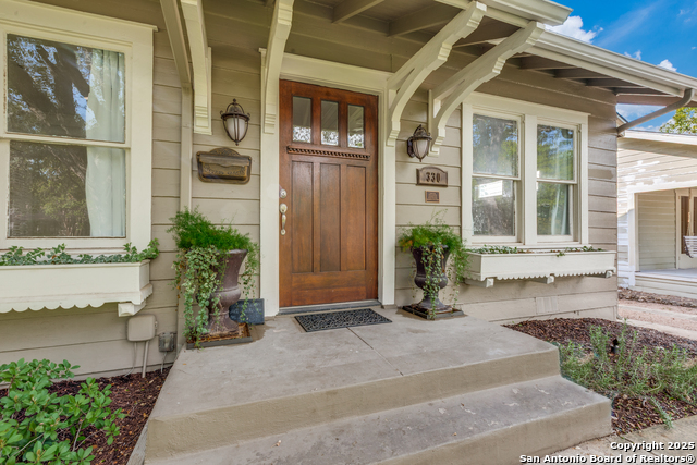 Image 3 of 15 For 330 Gramercy Pl W