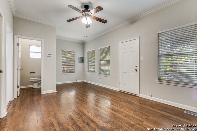 Image 8 of 15 For 330 Gramercy Pl W