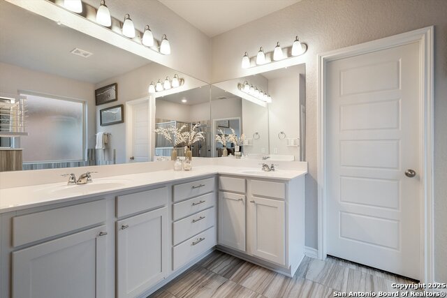 Image 18 of 32 For 3227 Blenheim Park