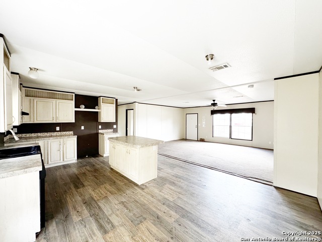 Image 2 of 17 For 808 Pecan