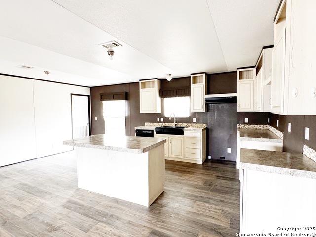 Image 4 of 17 For 808 Pecan