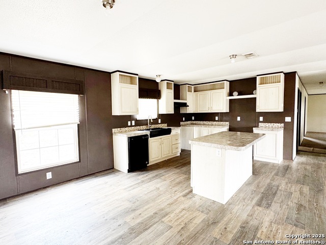 Image 5 of 17 For 808 Pecan