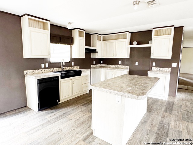 Image 6 of 17 For 808 Pecan