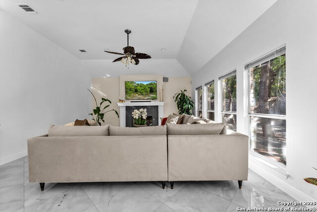 Image 15 of 58 For 18210 Crystal Ridge Dr