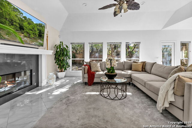 Image 16 of 58 For 18210 Crystal Ridge Dr