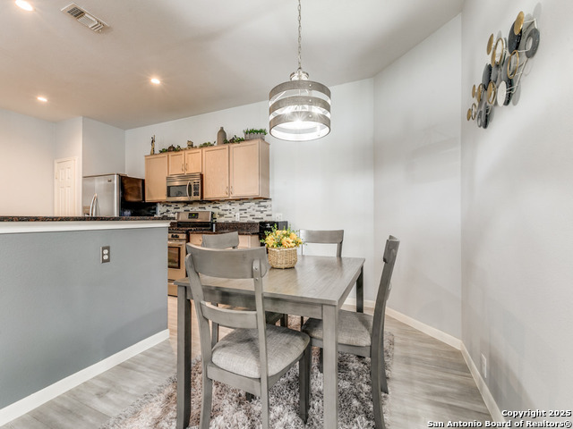Listing photo id 8 for 13226 Regency Frst