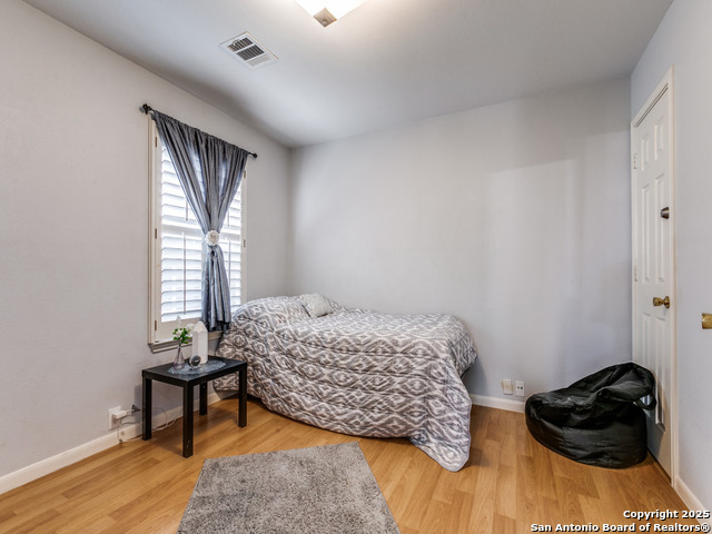 Listing photo id 13 for 13226 Regency Frst