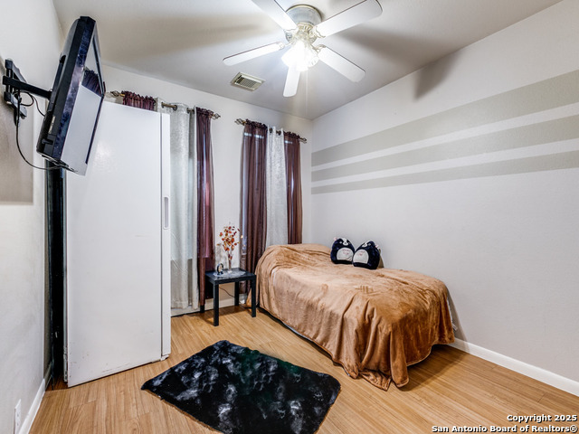 Listing photo id 14 for 13226 Regency Frst