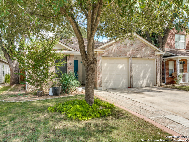 Listing photo id 0 for 13226 Regency Frst