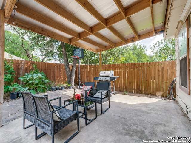 Listing photo id 20 for 13226 Regency Frst