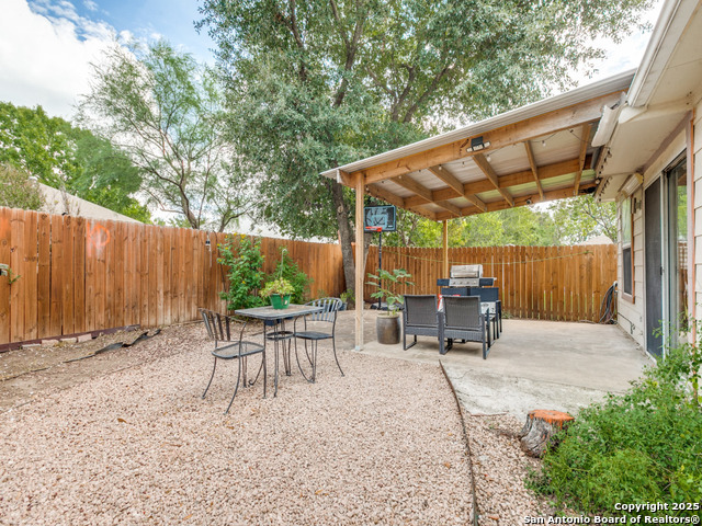 Listing photo id 23 for 13226 Regency Frst