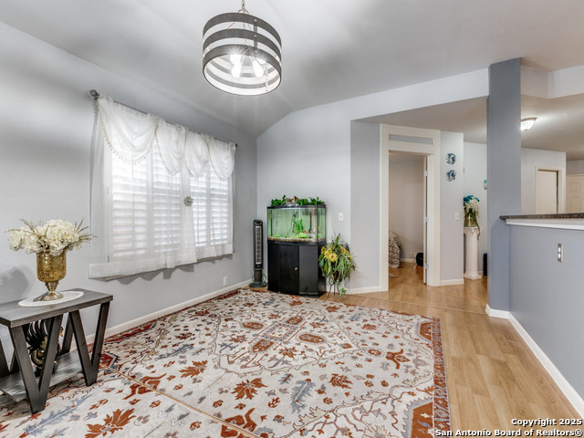 Listing photo id 7 for 13226 Regency Frst