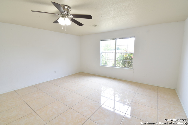 Listing photo id 17 for 11314 Liberty Field