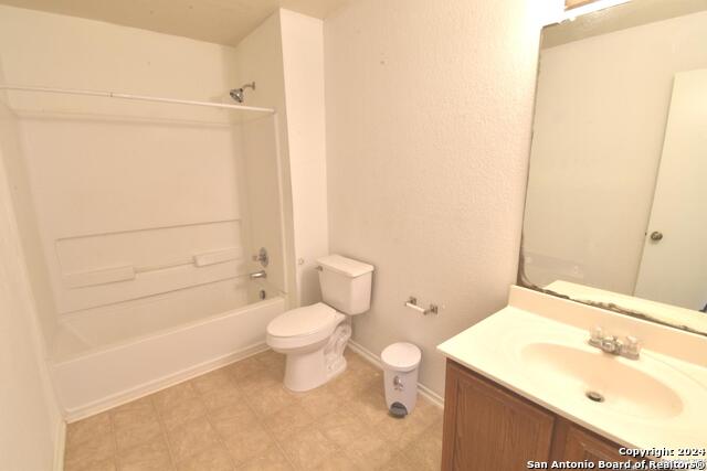 Listing photo id 23 for 11314 Liberty Field