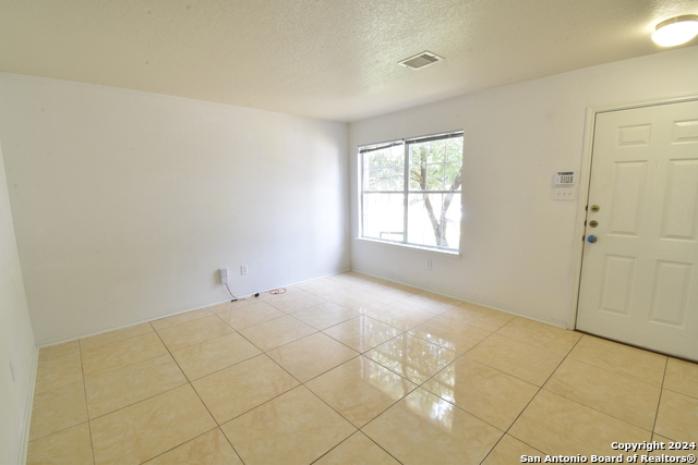 Listing photo id 2 for 11314 Liberty Field