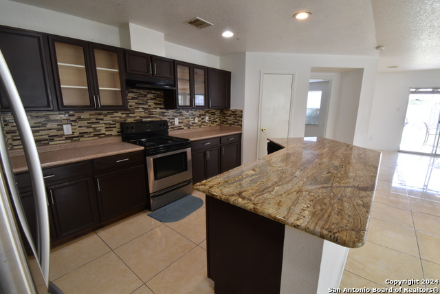 Listing photo id 6 for 11314 Liberty Field