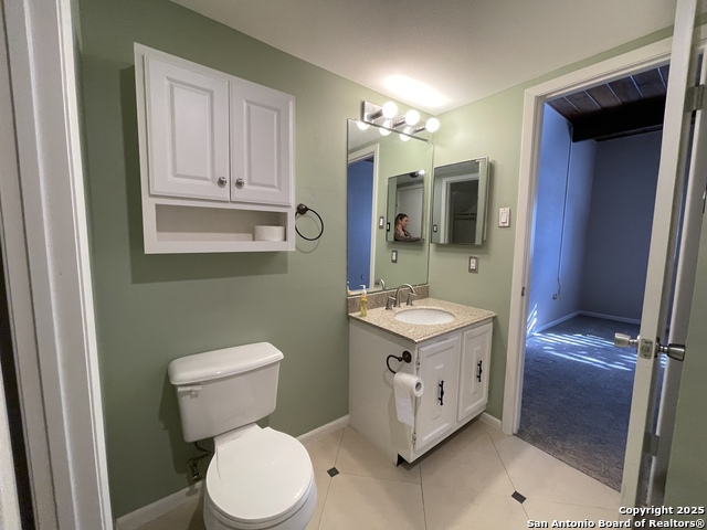 Listing photo id 18 for 3103 Eisenhauer J3