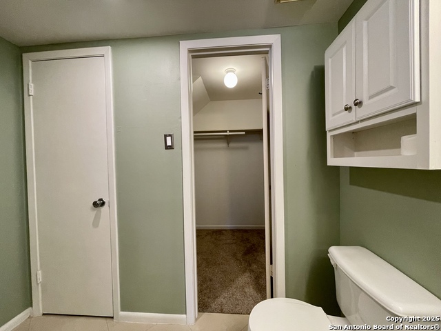 Listing photo id 19 for 3103 Eisenhauer J3