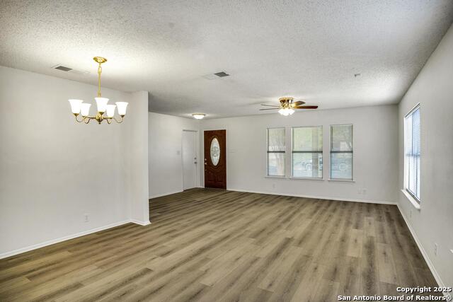 Image 10 of 32 For 13918 Grove Patch