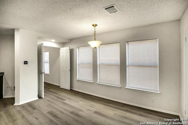 Image 11 of 32 For 13918 Grove Patch