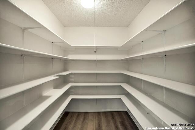 Image 23 of 32 For 13918 Grove Patch