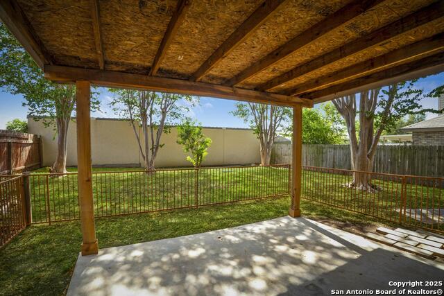 Image 28 of 32 For 13918 Grove Patch