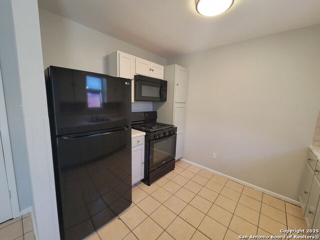 Image 10 of 25 For 418 Verne  2