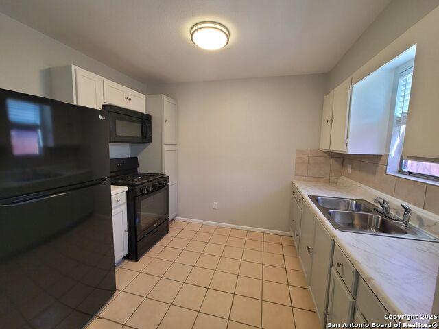 Image 11 of 25 For 418 Verne  2