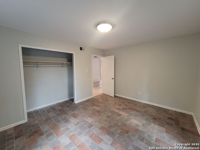 Image 14 of 25 For 418 Verne  2