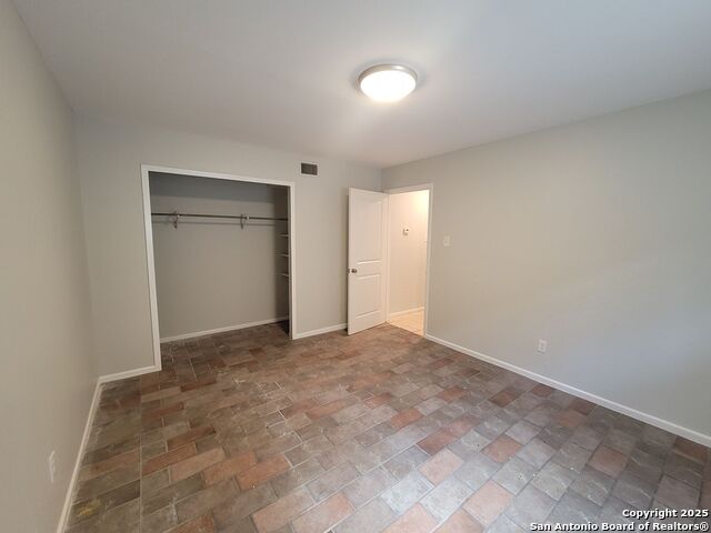 Image 16 of 25 For 418 Verne  2