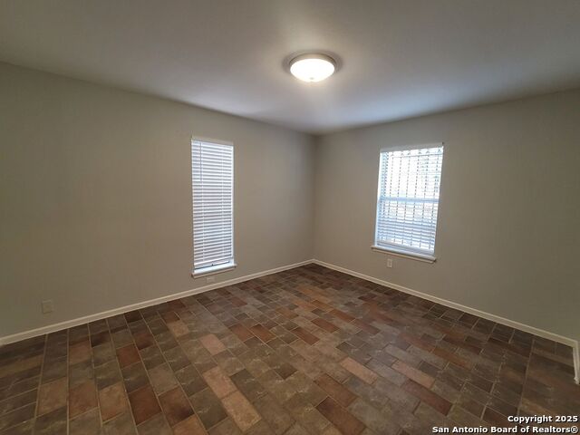 Image 19 of 25 For 418 Verne  2