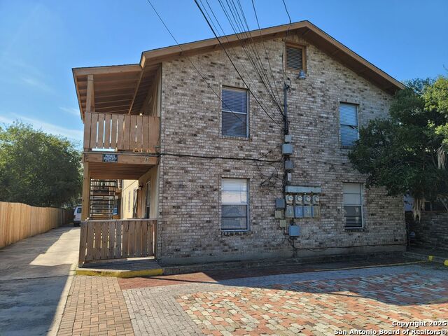 Image 2 of 25 For 418 Verne  2