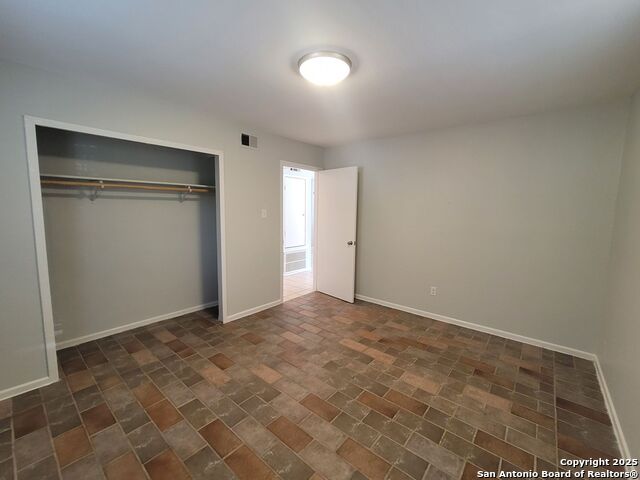 Image 20 of 25 For 418 Verne  2