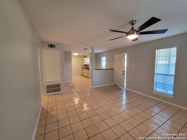 Image 4 of 25 For 418 Verne  2